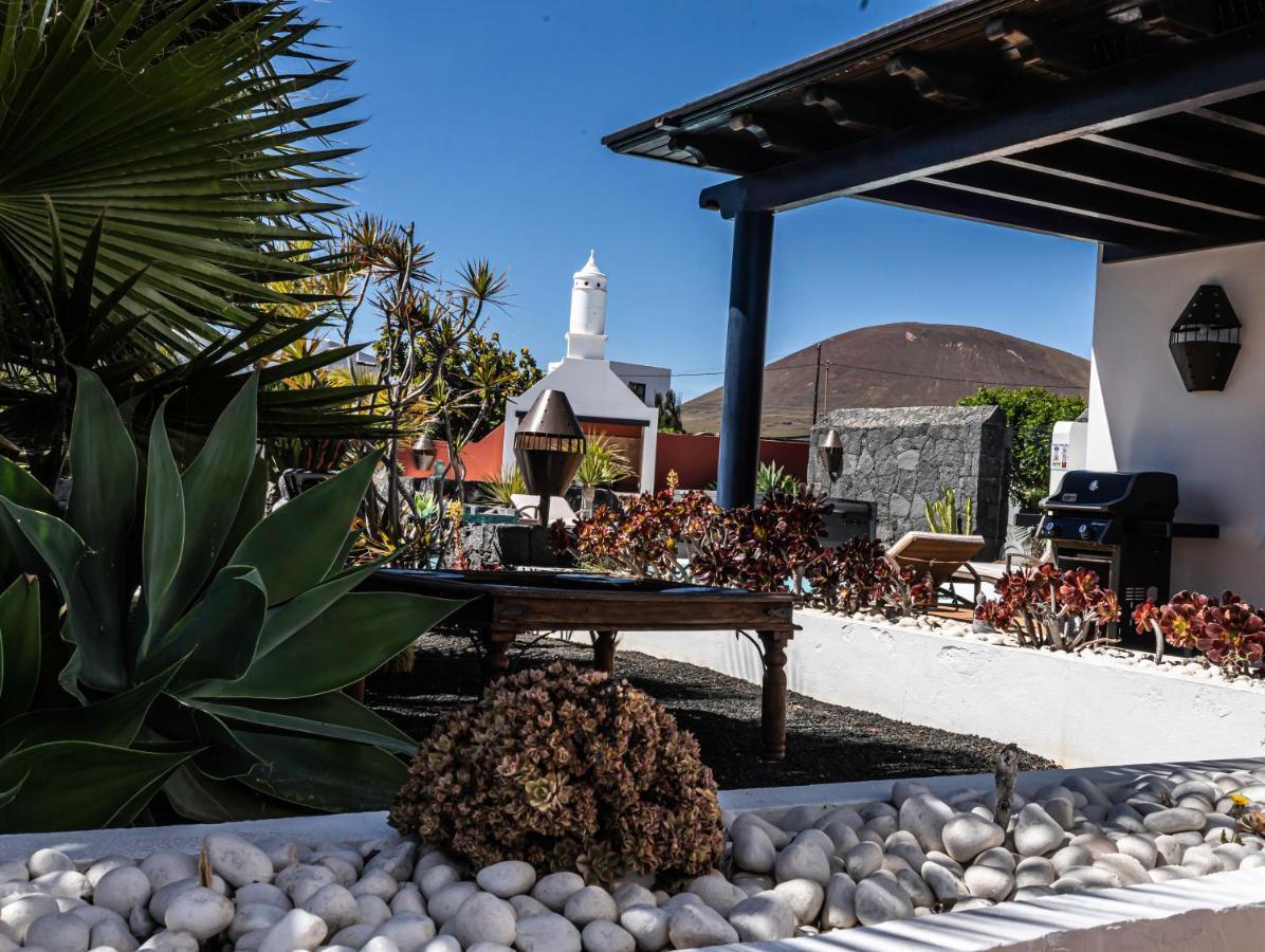 Villa Canis Tías Buitenkant foto